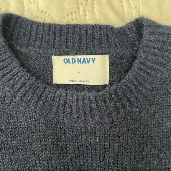 Old Navy Loose Crew-Neck Wool-Blend Heart Graphic Cropped Sweater Size L - Picture 12 of 16